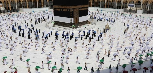 المركز الوطني للأرصاد مكة المكرمة: أجواء غير مسبوقة تهدد سلامة أهالي مكة اليوم الخميس.. أمطار ورياح وسيول وهذه درجة الحرارة 1 أجواء غير مسبوقة تهدد سلامة أهالي مكة اليوم الخميس