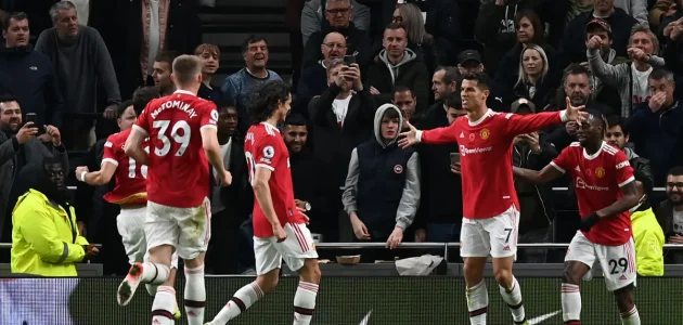 ليفربول ومانشستر سيتي وتوتنهام وتشيلسي ويونايتد.. مباريات مشتعلة في الدوري الإنجليزي مع آخر جولات البريميرليج قبل التوقف 1 ليفربول ومانشستر سيتي وتوتنهام وتشيلسي ويونايتد