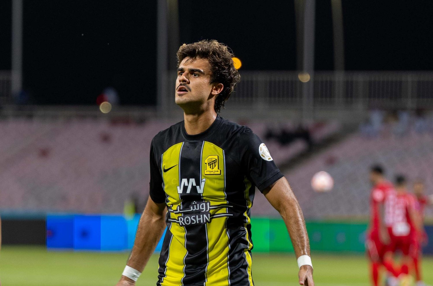 حجازي يشكر الجماهير | القائد يوضح أهمية جماهير الاتحاد السعودي لدعم اللاعبين قبل المونديال 1 القائد يوضح أهمية جماهير الاتحاد السعودي لدعم اللاعبين قبل المونديال