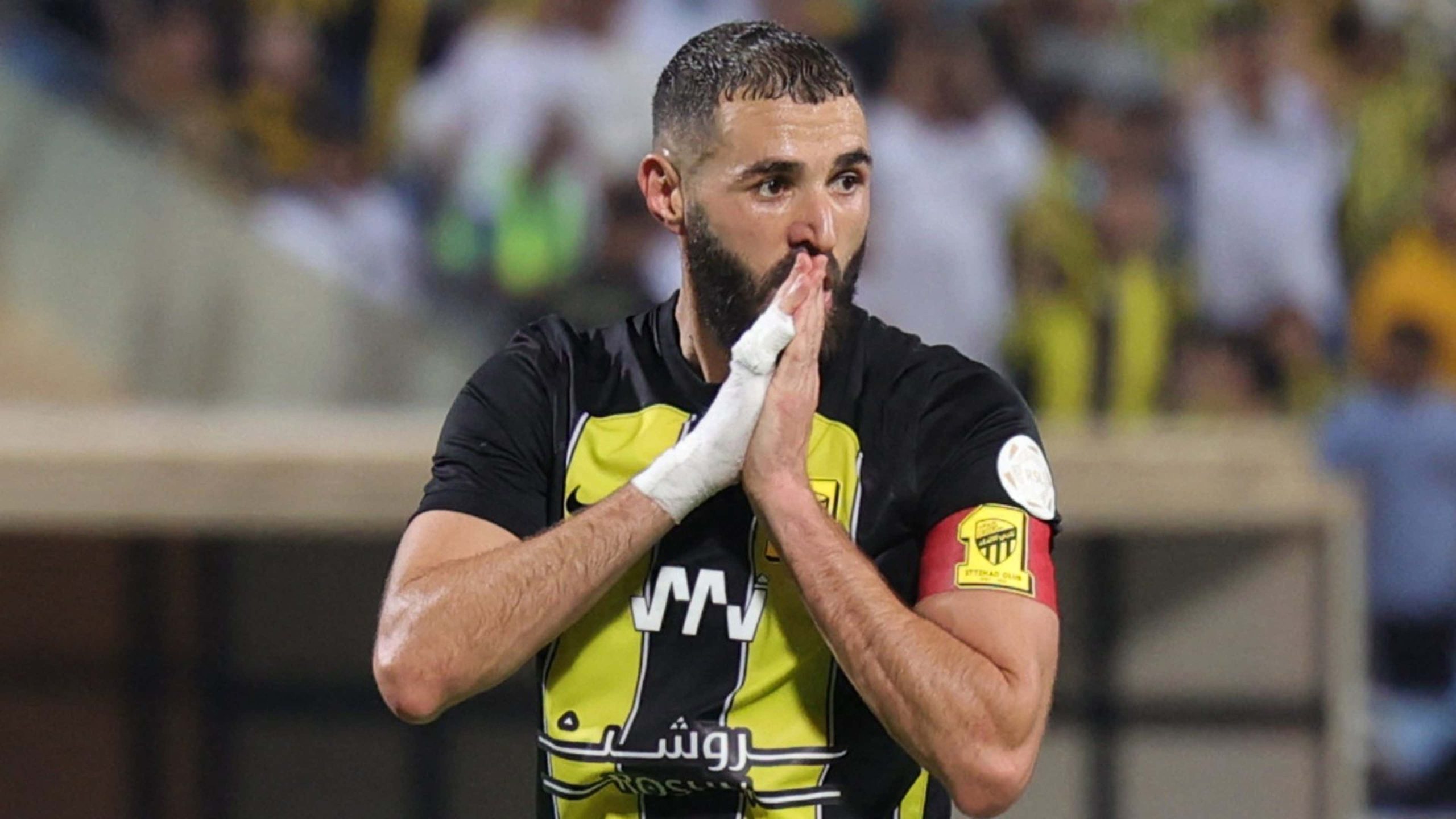 بعد تسجيل هدف في مرماه | بنزيما يتحدث عن خلافاته في الاتحاد السعودي مع المدرب جاياردو 1 بنزيما يتحدث عن خلافاته في الاتحاد السعودي