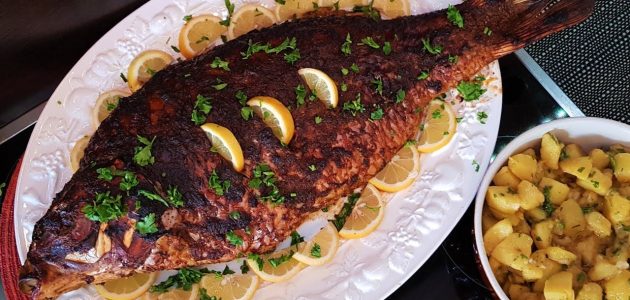 طريقة عمل السمك المشوي في البيت مثل المطاعم على أصوله