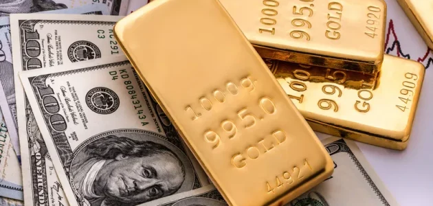 أيهما أفضل لحفظ المال لوقت طويل الذهب أم الدولار في السعودية