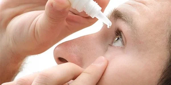 أقوال العلماء في حكم استعمال قطرة العين في نهار رمضان 1 حكم استعمال قطرة العين