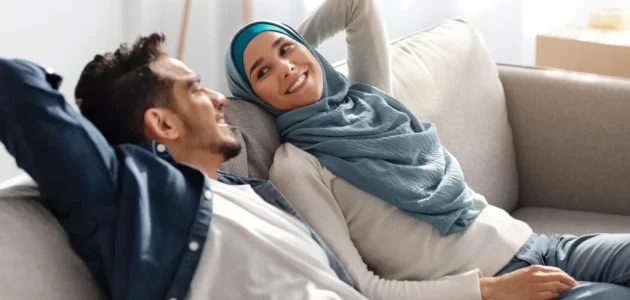زوجي عاد من السفر وجامعني برضاي في نهار رمضان ما هي الكفارة؟ 1 زوجي عاد من السفر وجامعني برضاي في نهار رمضان ما هي الكفارة؟