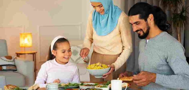 طرق تشجيع الطفل على الصيام حتى المغرب