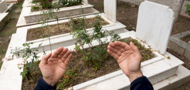 كلام مواساة شخص فقد غالي تويتر 2025 كيف يمكنني مواساة شخص فقد عزيز عليه ؟ 1 كلام مواساة شخص فقد غالي تويتر