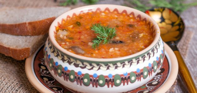 كم مدة نقع حب الشوربه؟! طريقة شوربة الحب السعودية الحجازية على أصولها مع اللحم 1 كم مدة نقع حب الشوربه؟! طريقة شوربة الحب السعودية الحجازية على أصولها مع اللحم