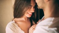ما هي أسباب عشق الرجل للمرأة؟ علامات عشق الرجل للمرأة